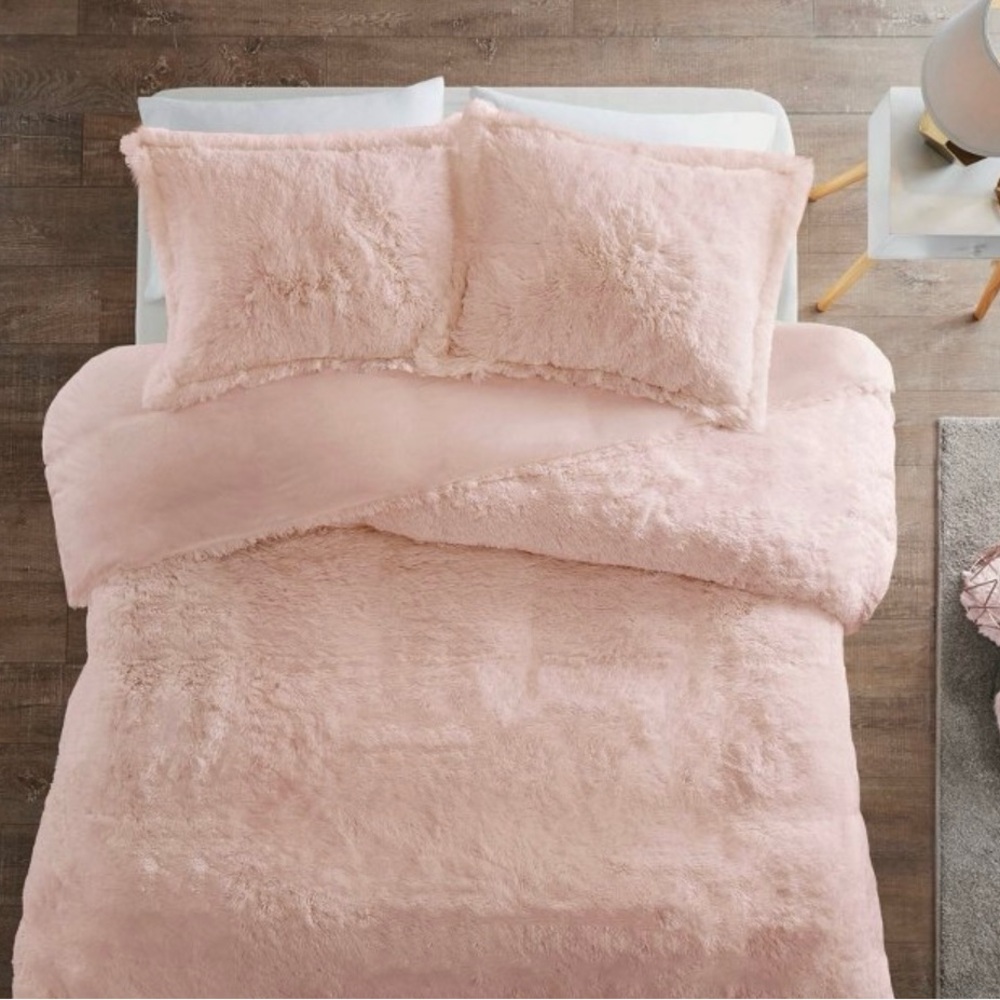 TWIN XL SIZED bedding